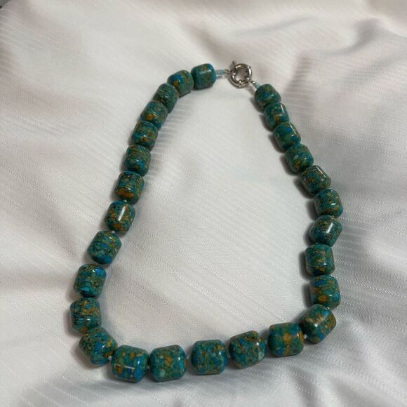 Beautiful Mosaic Turquoise Dyed Magnesite Large Heavy Beads Collar Necklace - Picture 3 of 8